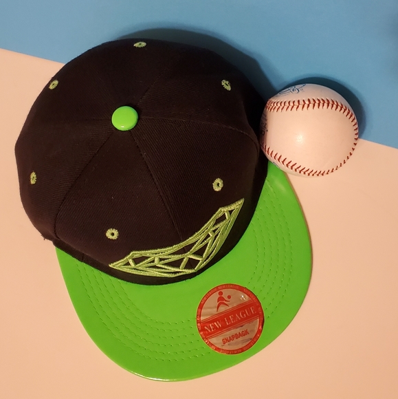 Black & Neon Green Diamond Snapback Hat - Picture 2 of 6